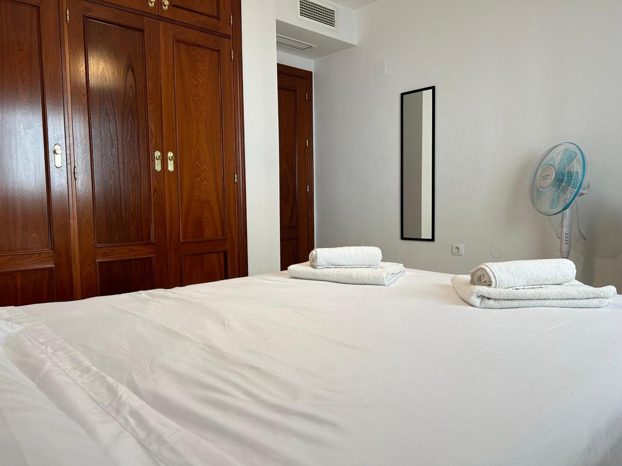 Garden Teatinos, Apartamento Con Piscina Y Ac Malaga Ngoại thất bức ảnh